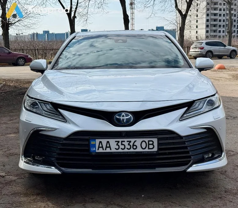 Фото 2 - Toyota Camry 2021