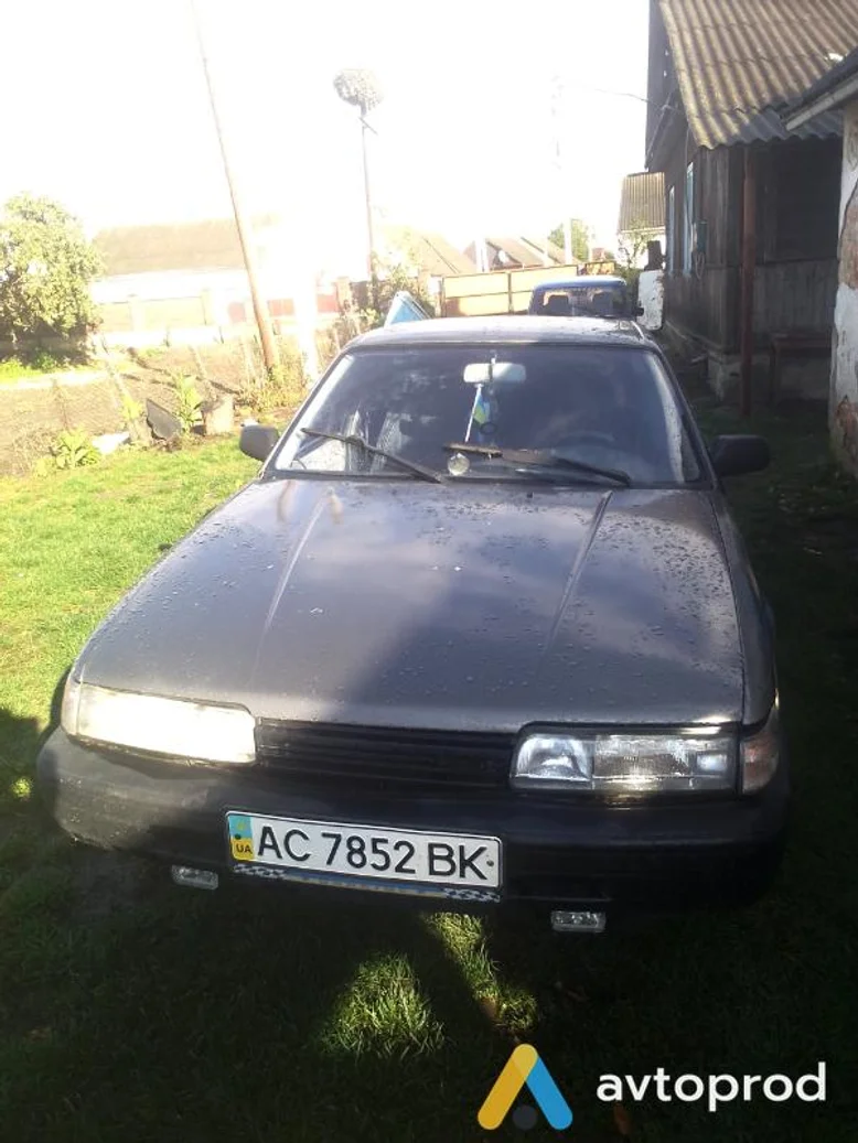 Фото 3 - Mazda 626 1988