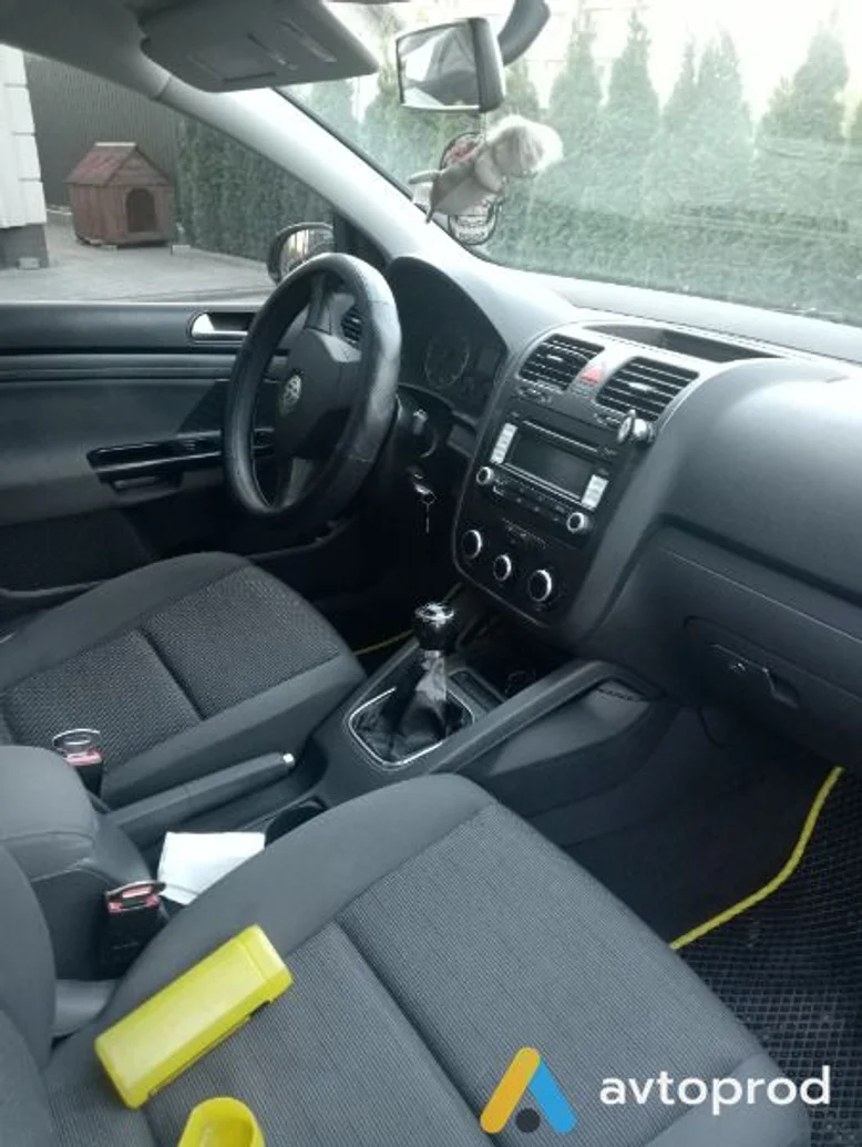 Фото 4 - Volkswagen Golf 2005