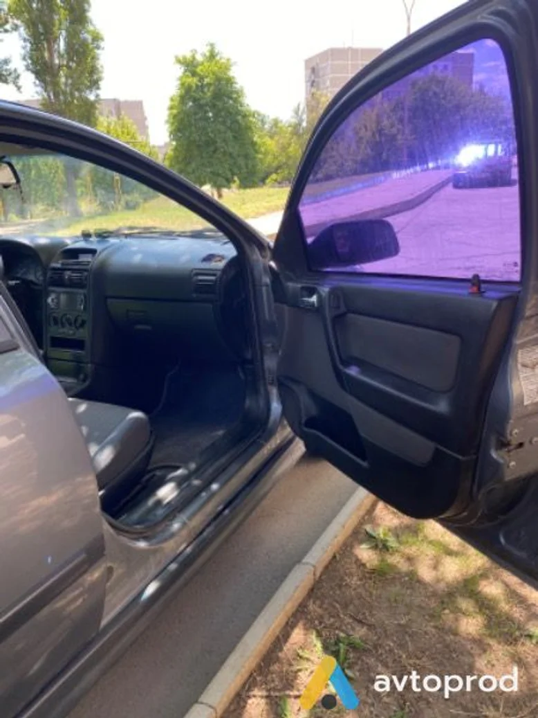 Фото 4 - Opel Astra 2007