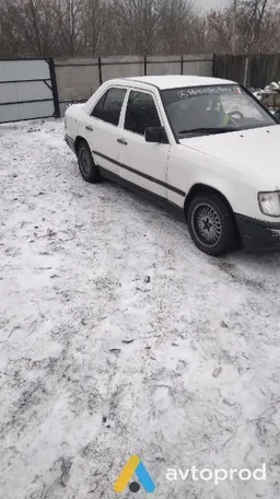 Photo 2 - Mercedes-Benz 190 1986