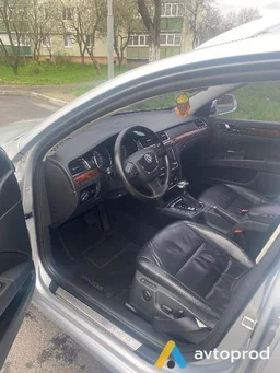 Photo 4 - Skoda Superb 2011