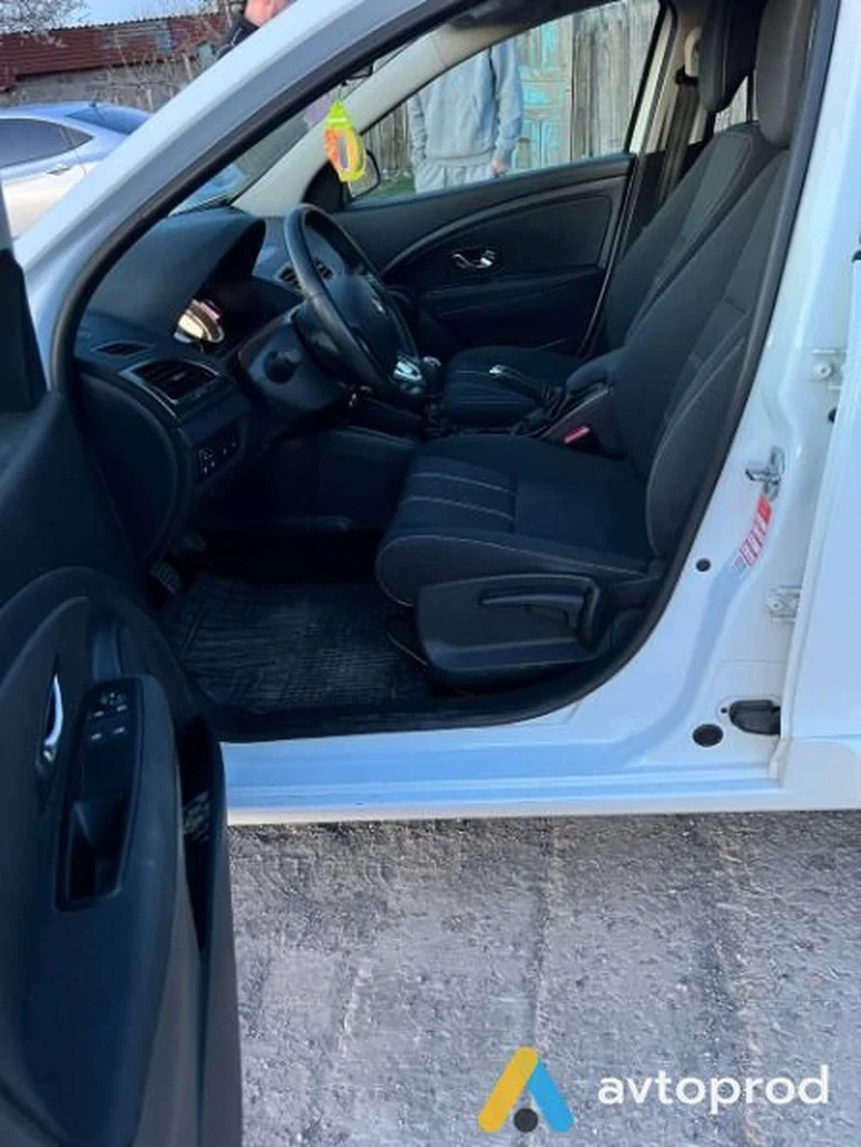 Фото 2 - Renault Megane 2014