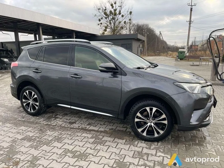 Фото 2 - Toyota RAV 4 2014
