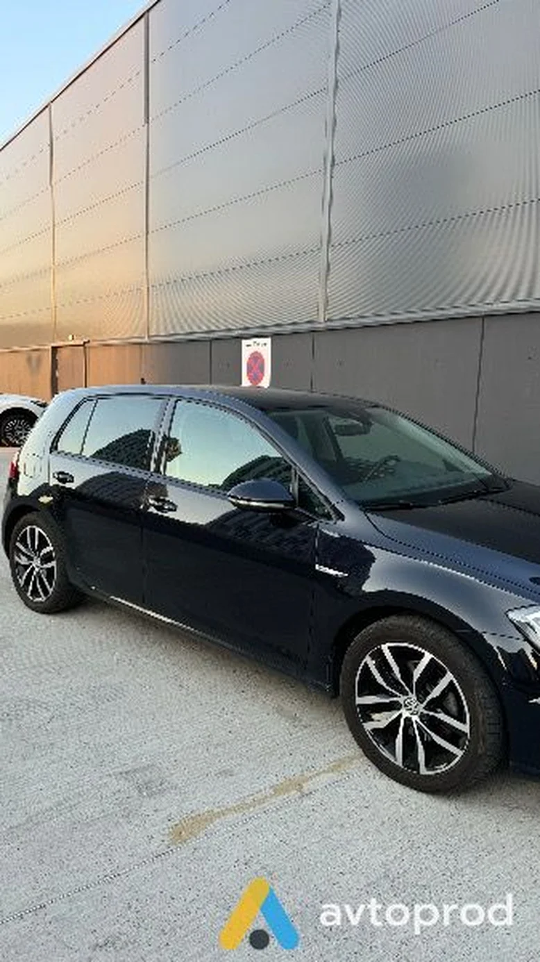 Фото 2 - Volkswagen Golf E 2018