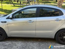 Photo 4 - Kia Rio 2013