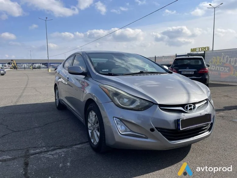Фото 3 - Hyundai Elantra 2013
