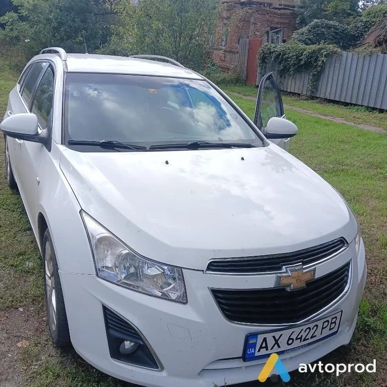 Фото 1 - Chevrolet Cruze 2012