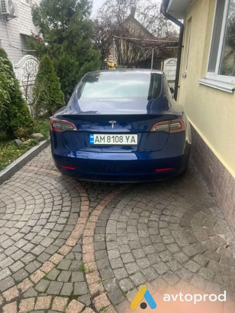 Фото 2 - Tesla Model 3 2023