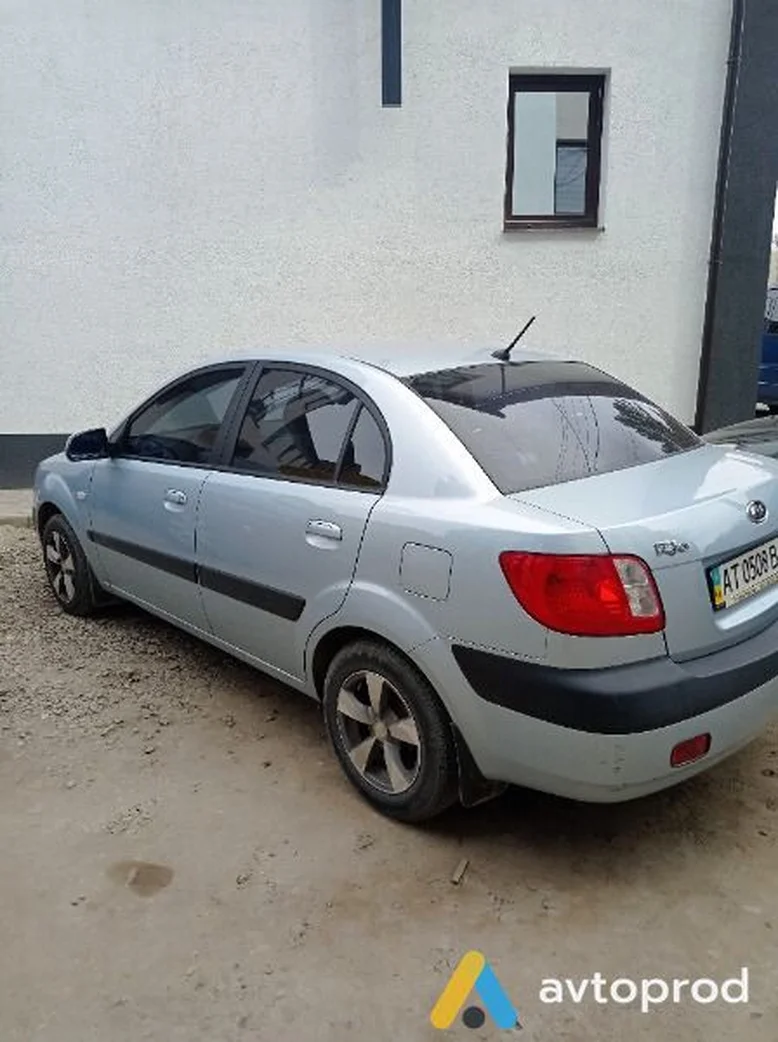 Фото 2 - Kia Rio 2008