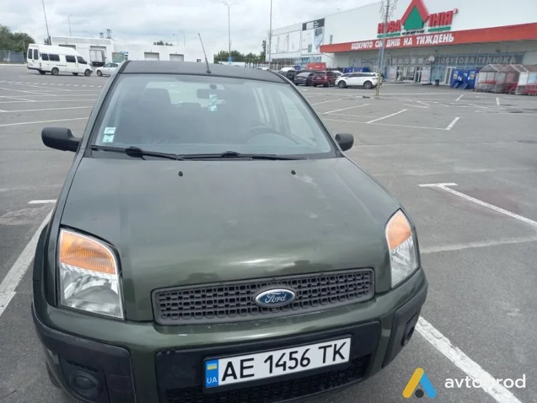 Фото 4 - Ford Fusion 2005