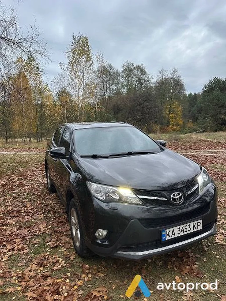 Фото 1 - Toyota RAV 4 2013