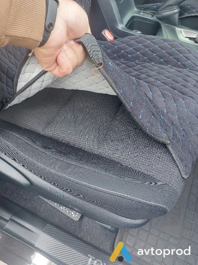 Фото 3 - Toyota RAV 4 2017