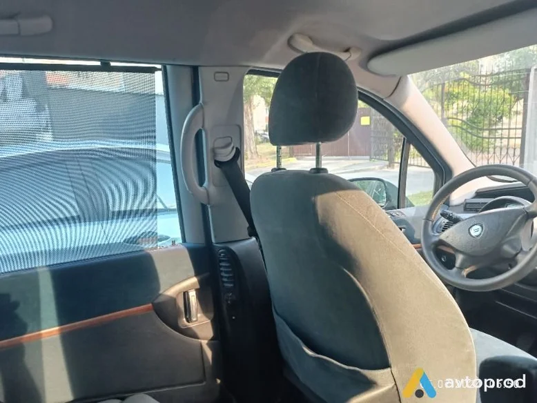 Фото 4 - Lancia Phedra 2004