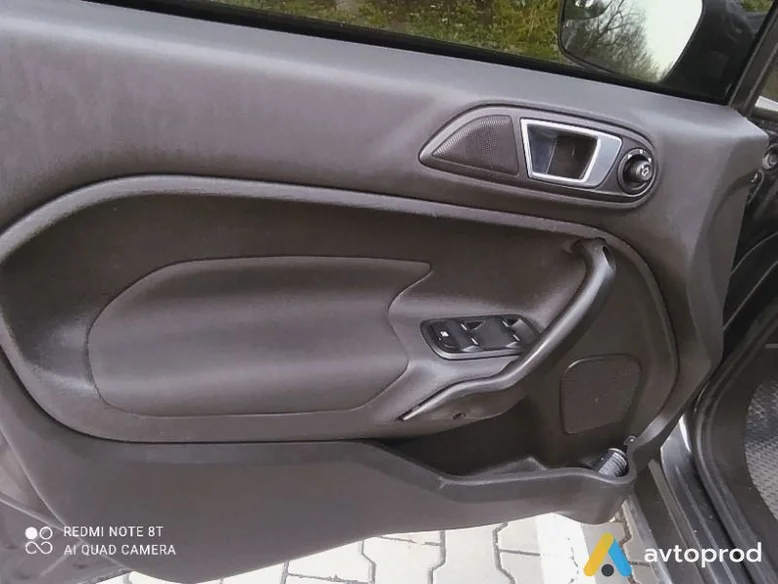 Фото 2 - Ford Fiesta 2014