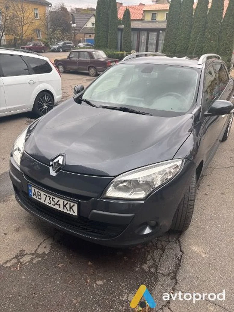 Фото 1 - Renault Megane 2011