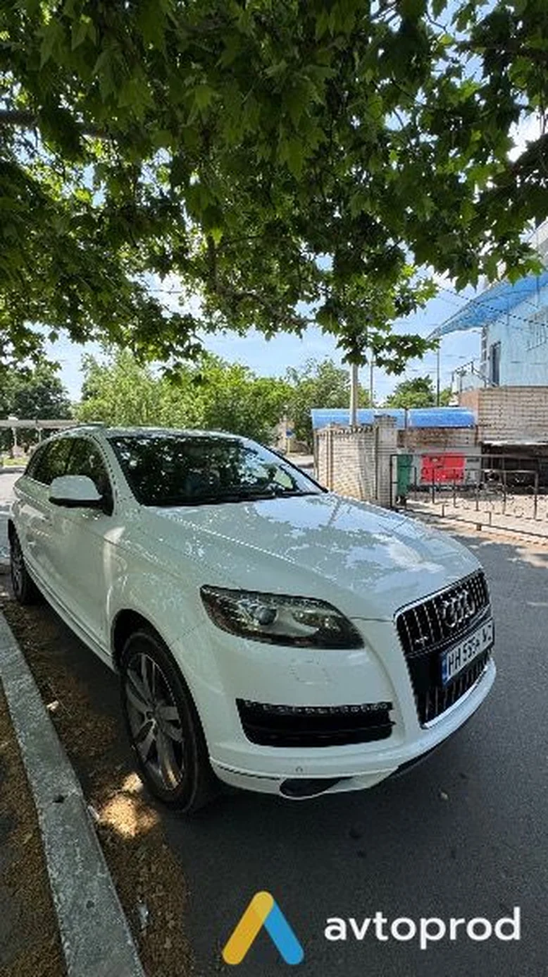 Фото 2 - Audi Q7 2011