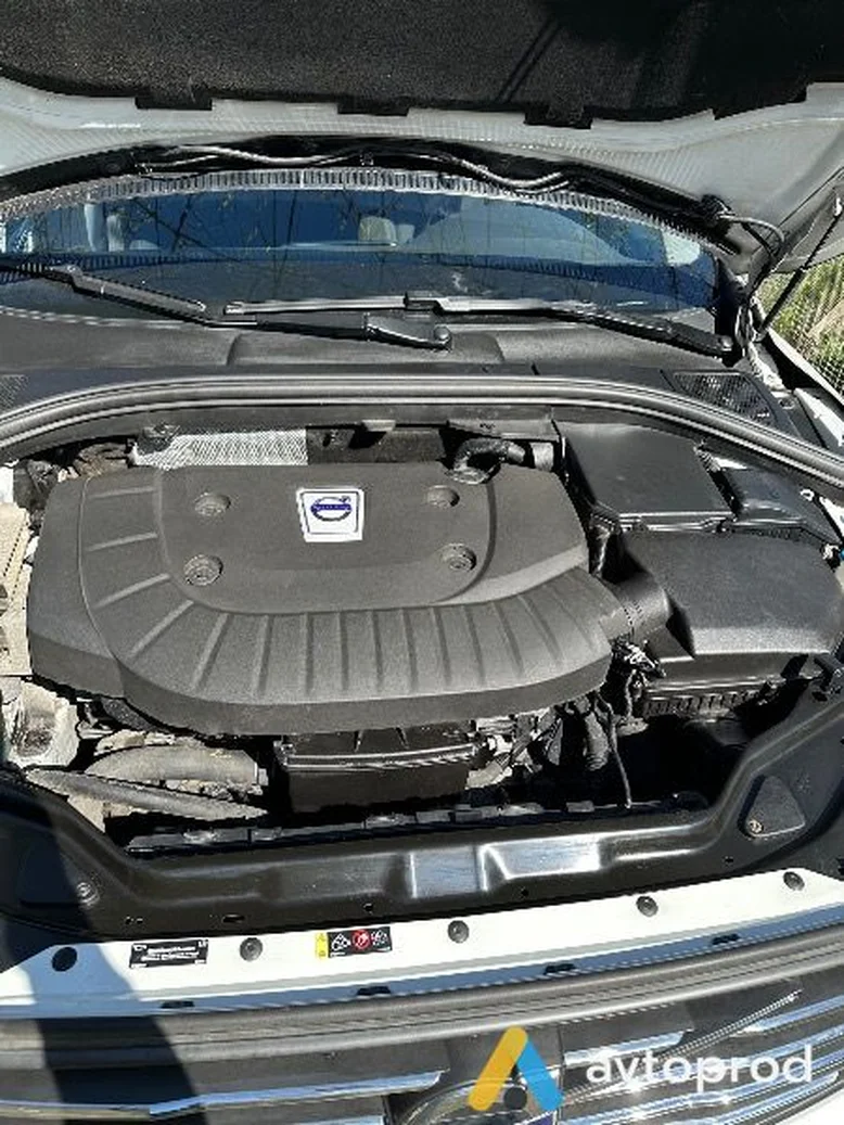 Фото 4 - Volvo XC60 2015