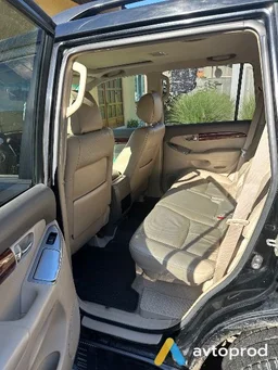 Photo 4 - Toyota Land Cruiser 2006