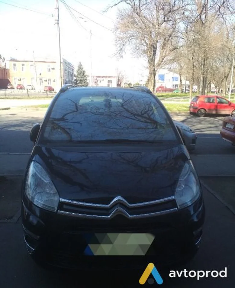 Фото 1 - Citroen C4 2012