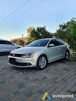 Фото 2 - Volkswagen Jetta 2011