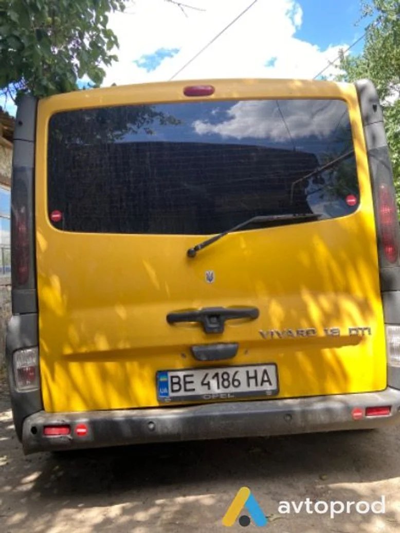 Фото 2 - Opel Vivaro 2004