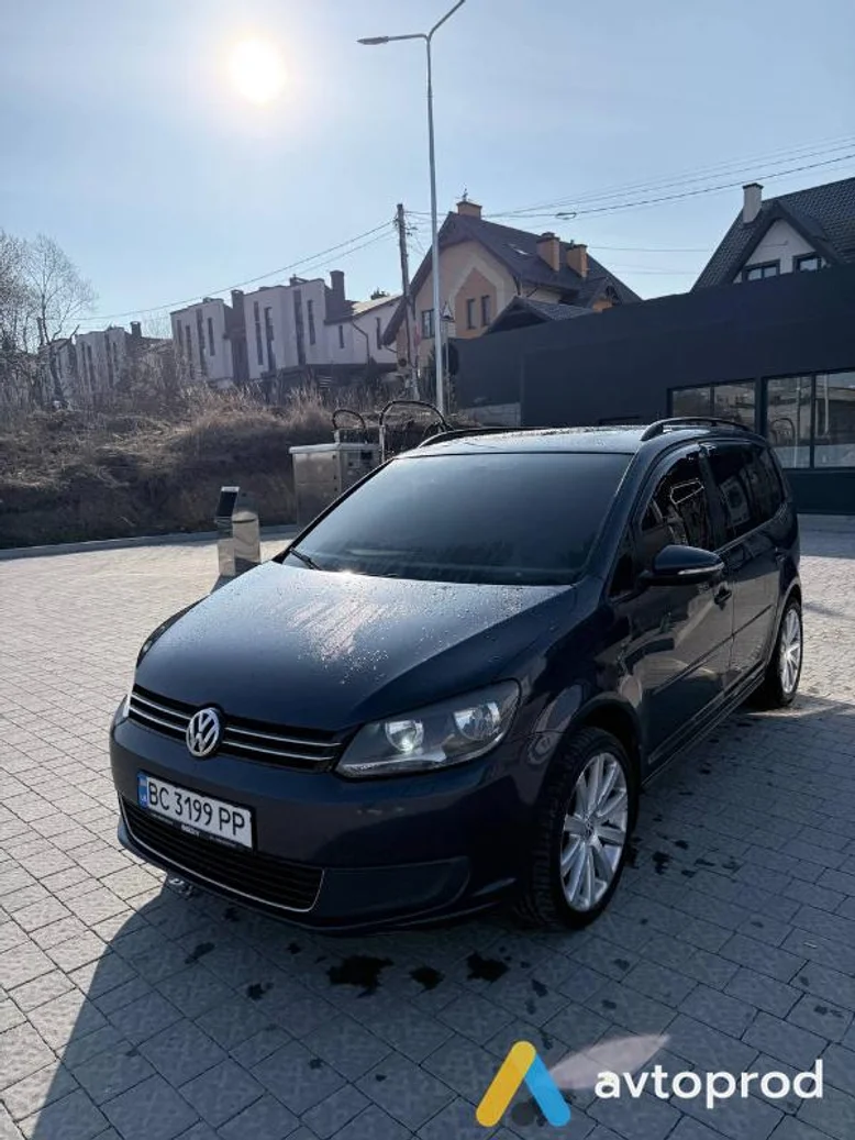 Фото 1 - Volkswagen Touran 2014