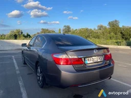 Photo 2 - Honda Accord 2013