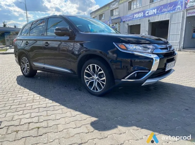 Фото 1 - Mitsubishi Outlander 2017