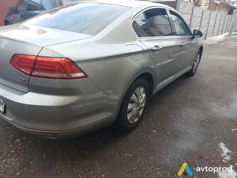 Фото 2 - Volkswagen Passat 2017