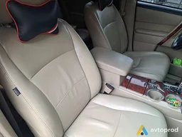 Photo 3 - Toyota Highlander 2010