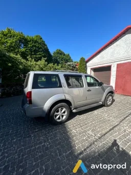 Photo 2 - Nissan Pathfinder 2012