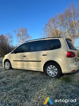 Photo 3 - Volkswagen Touran 2013