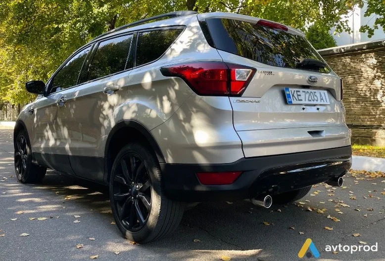 Фото 3 - Ford Escape 2019