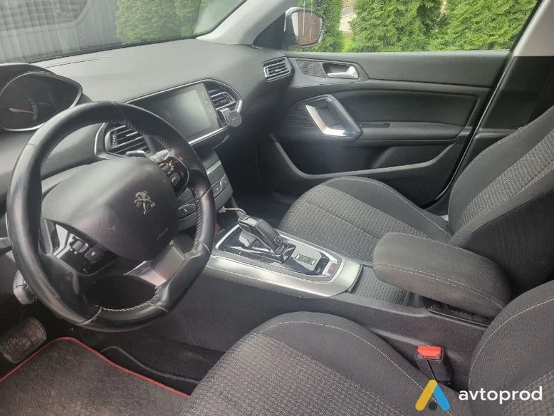 Фото 4 - Peugeot 308 2018
