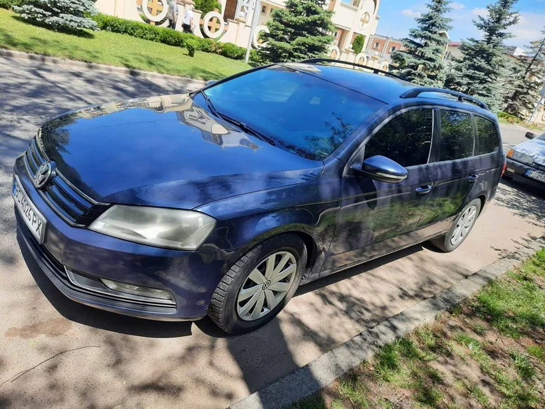 Фото 2 - Volkswagen Passat 2012