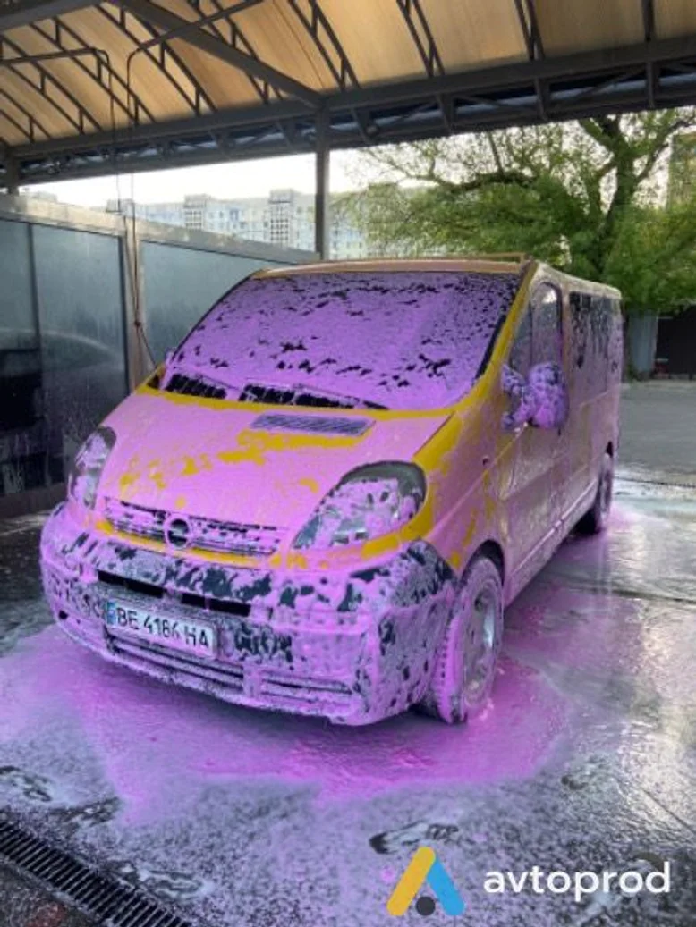 Фото 1 - Opel Vivaro 2004