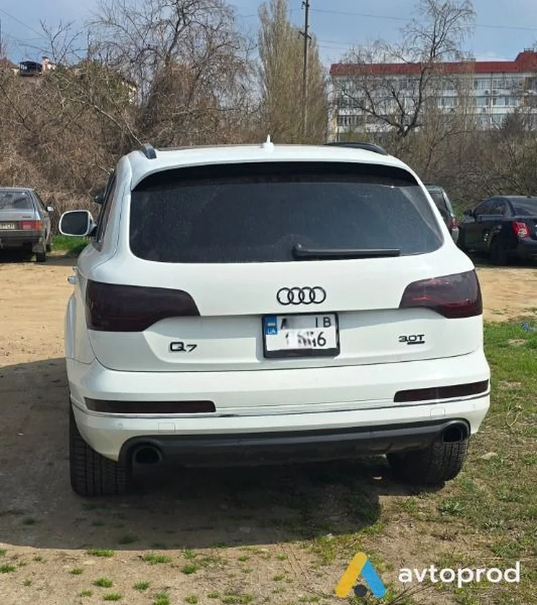 Фото 3 - Audi Q7 2015