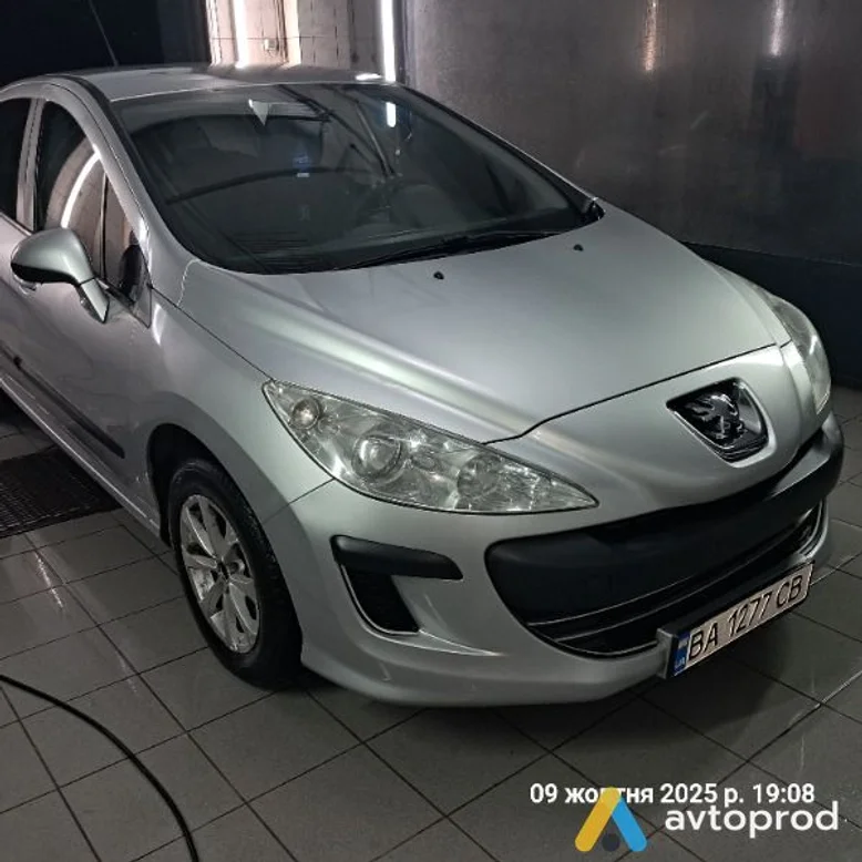 Фото 3 - Peugeot 308 2010