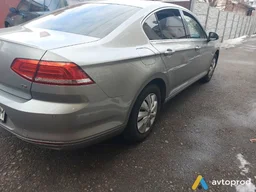 Фото 2 - Volkswagen Passat 2017