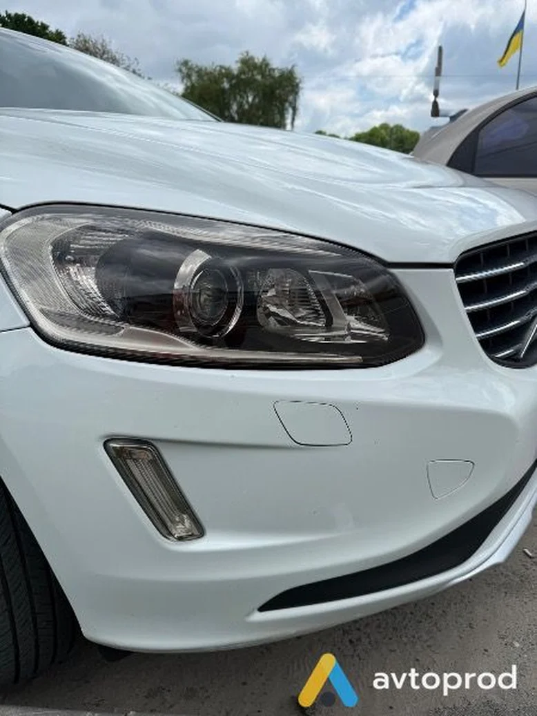 Фото 3 - Volvo XC60 2015