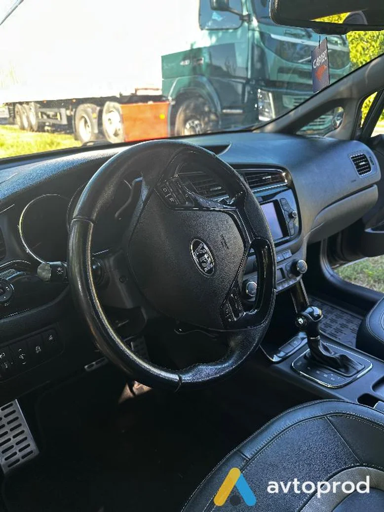 Фото 3 - Kia Cee'd 2015