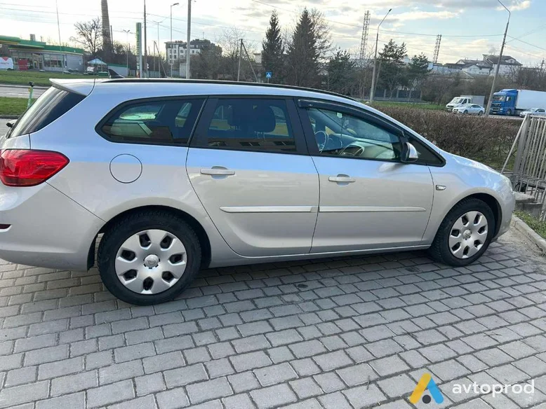 Photo 2 - Opel Astra 2011