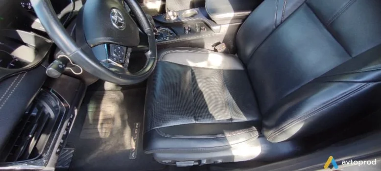 Фото 2 - Toyota Avalon 2018