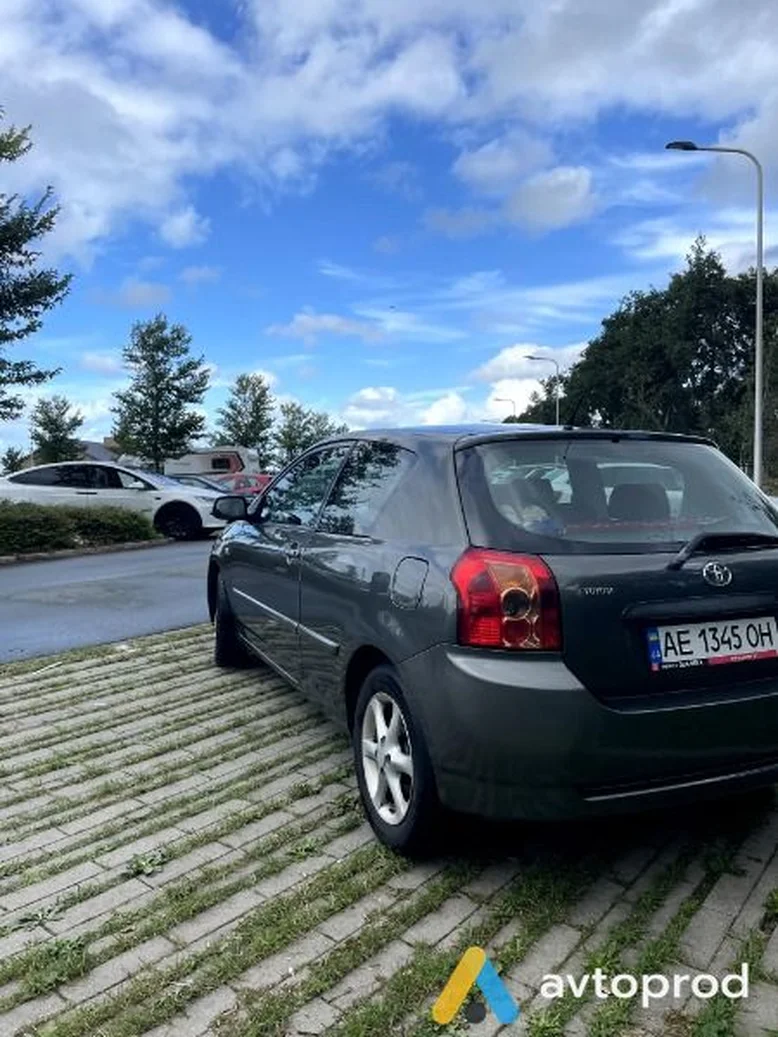 Фото 1 - Toyota Corolla 2004