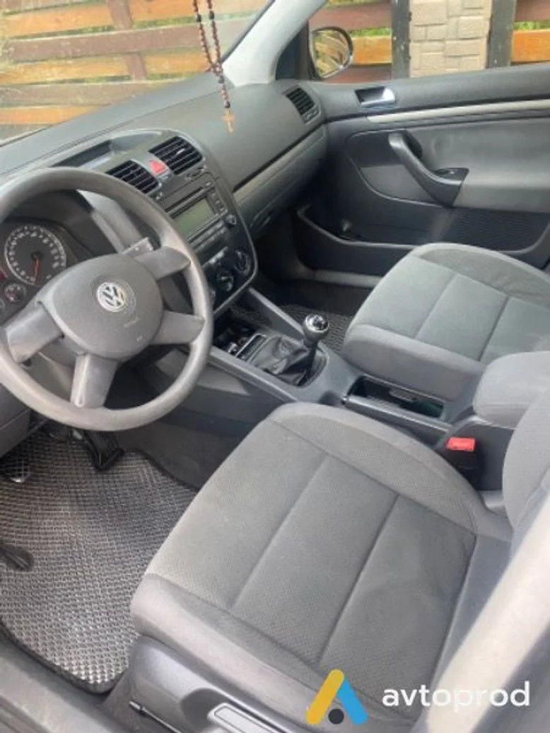 Фото 4 - Volkswagen Golf 2004