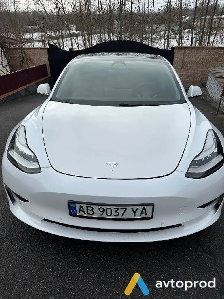 Фото 3 - Tesla Model 3 2020