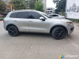 Фото 3 - Volkswagen Touareg 2011