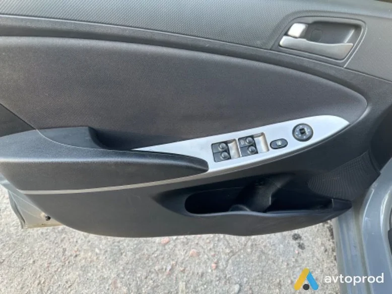 Фото 4 - Hyundai Accent 2019