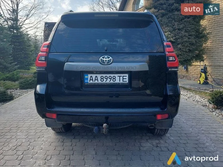 Фото 4 - Toyota Land Cruiser 2017